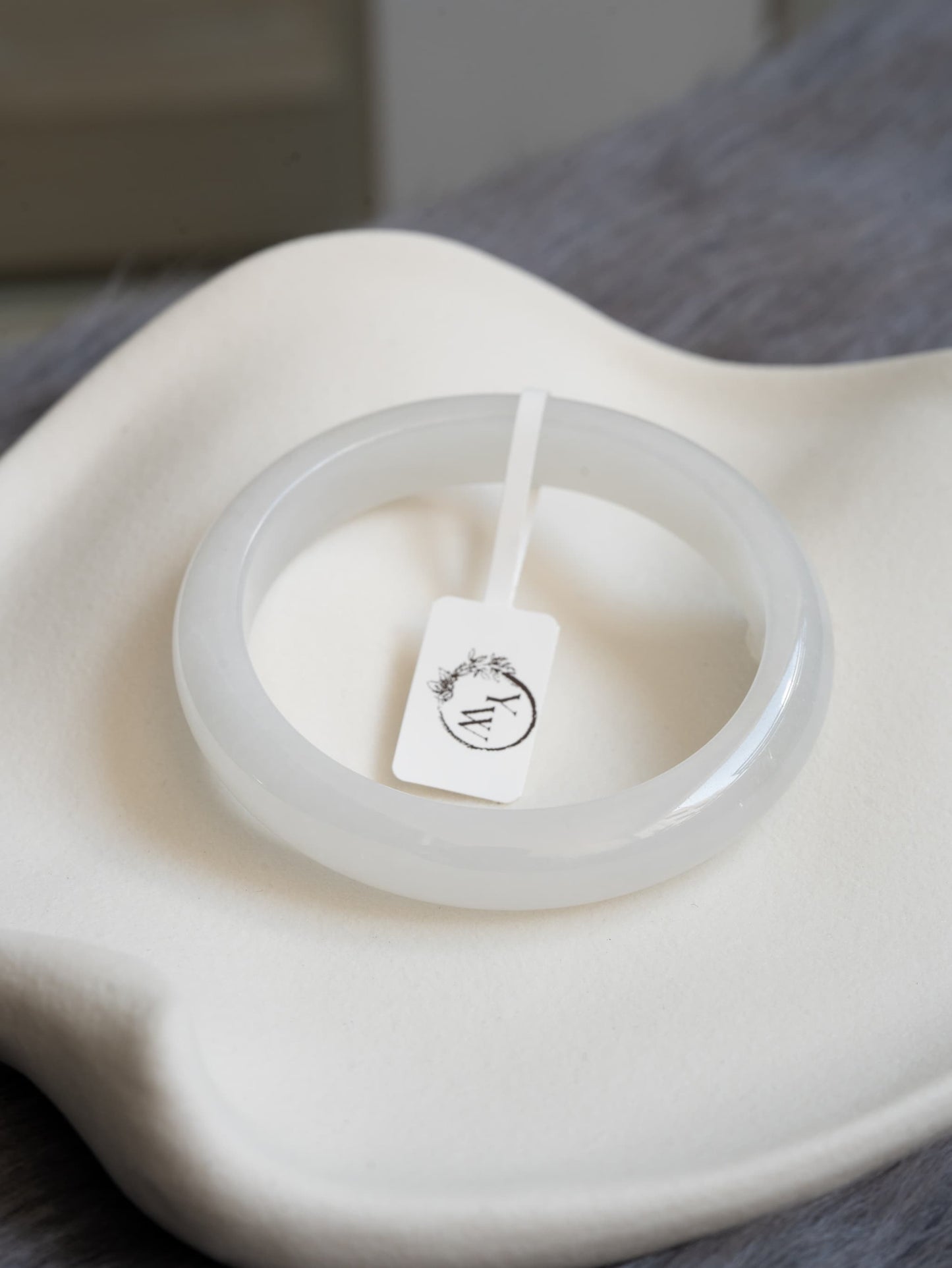 58.2mm Icy Snow White