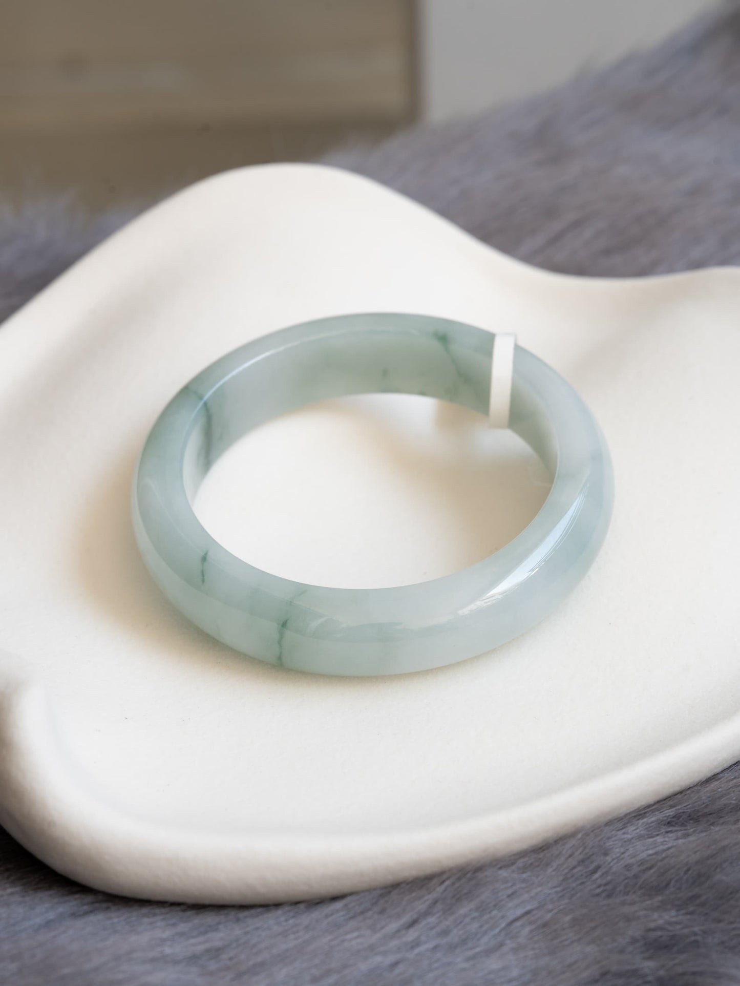 55.3mm Light Green with Blue Flowers