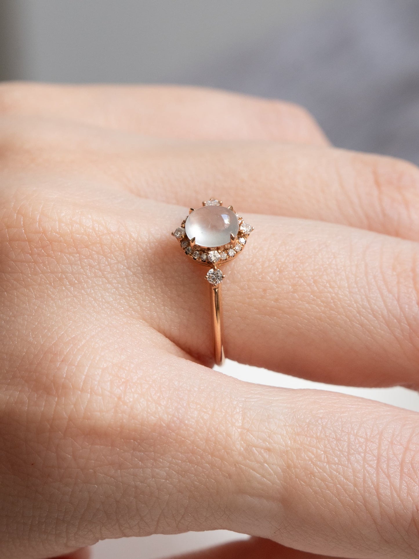 18K Sunburst Halo Ring (Glassy Variety)