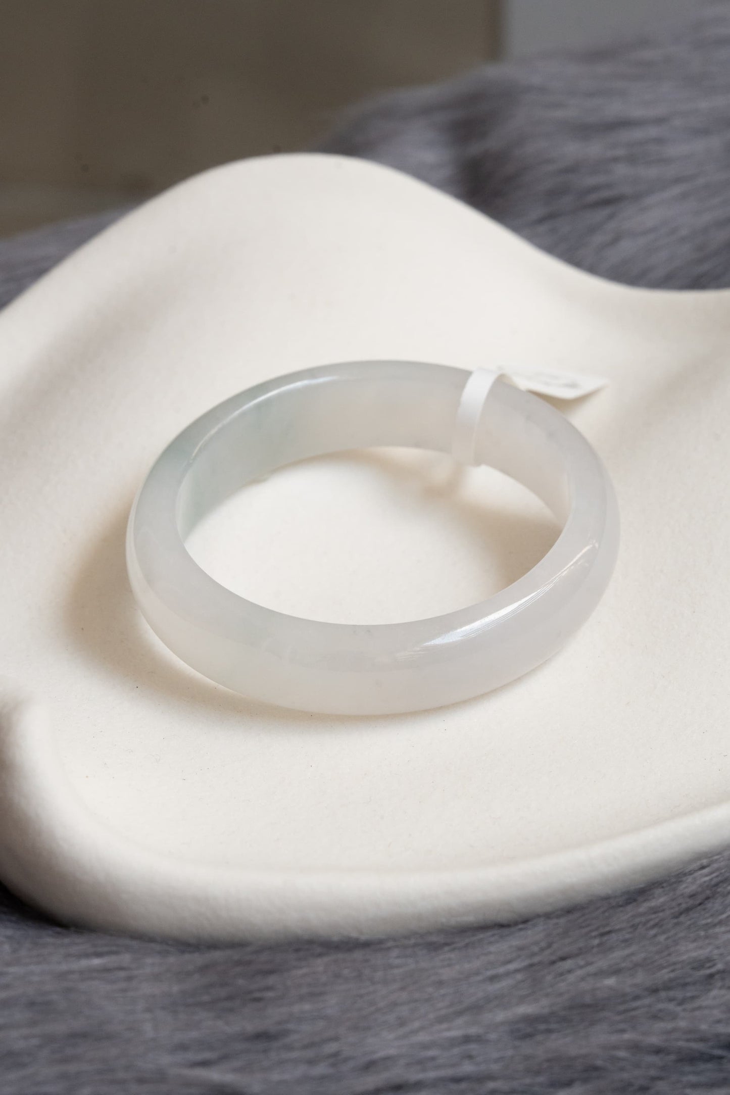 52.8mm Icy Jelly White (Oval)