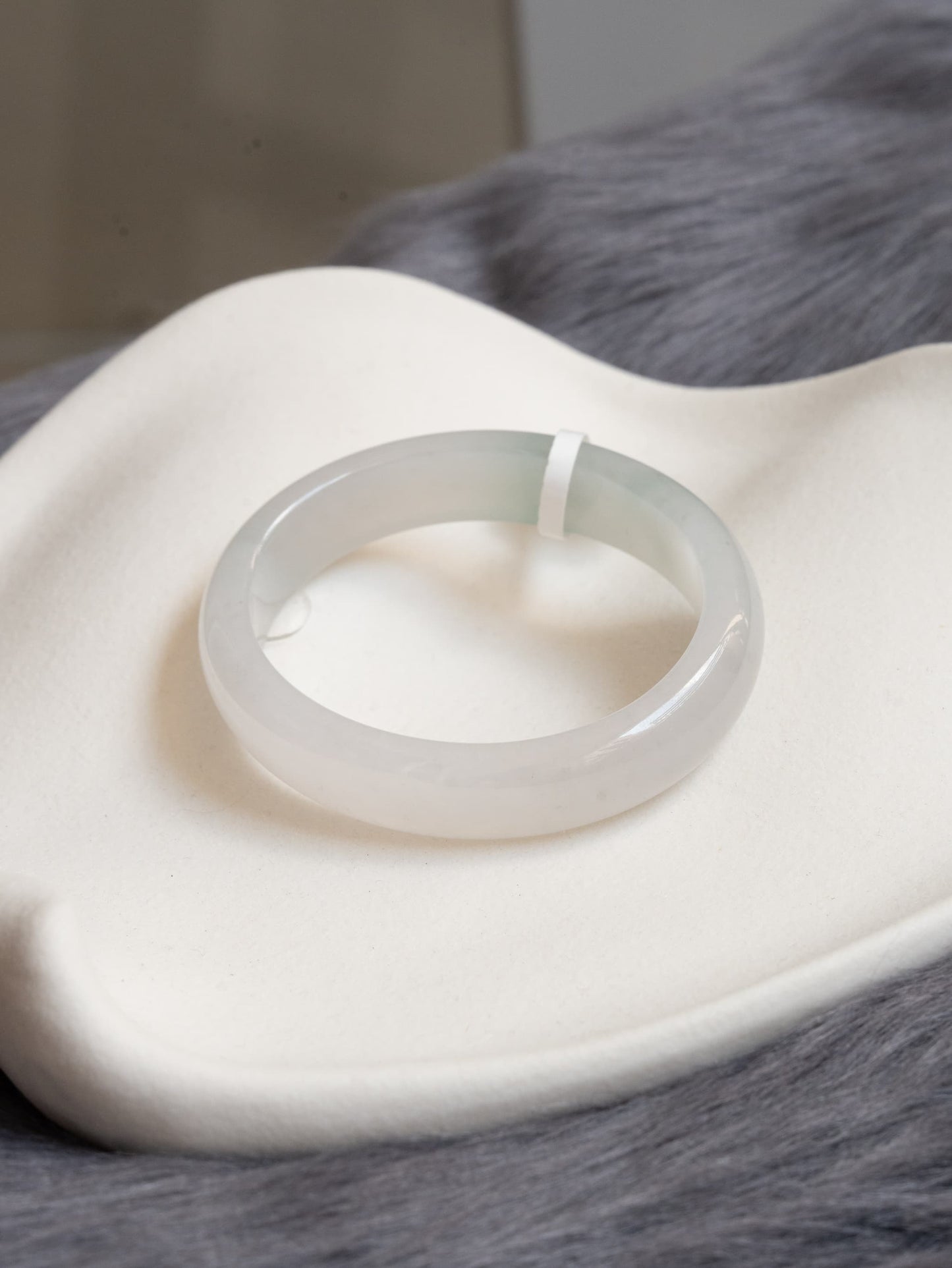 52.8mm Icy Jelly White (Oval)