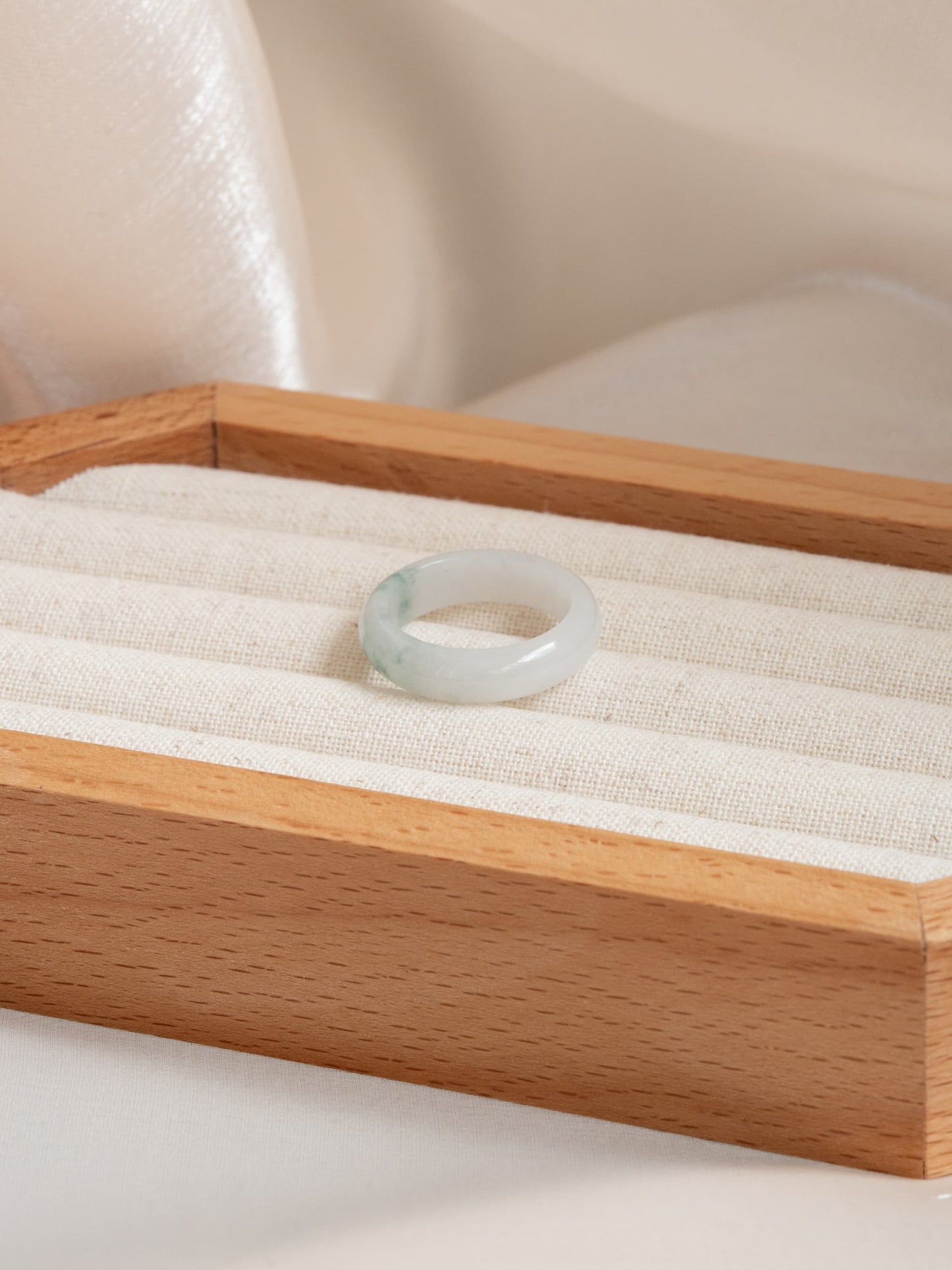 Icy Floating Flowers Ring Band (US9.5)