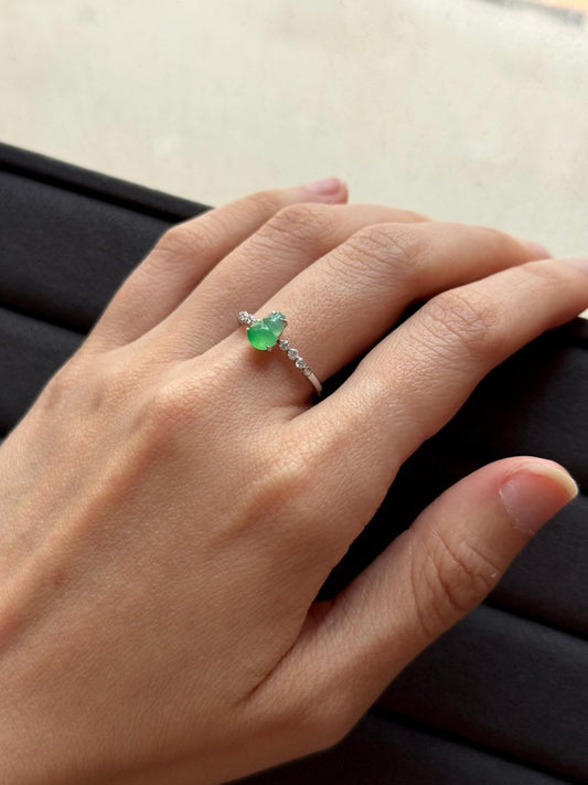 18K Icy Glowy Green Hulu Ring (Collector's Series)
