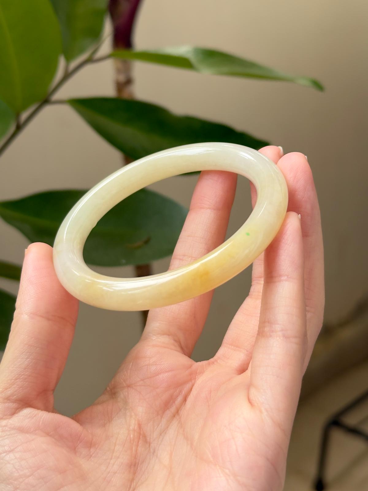 53.6mm Light Honey Yellow with Green (Rare!)