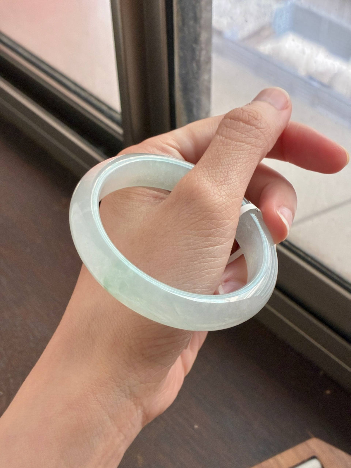 53.3mm Icy White Floral Oval (Premium!)