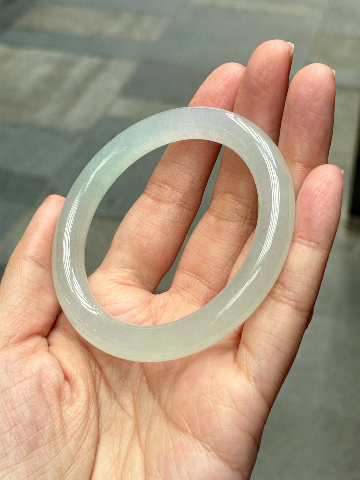 52.3mm Icy Glowy Faint Mint Near Colorless
