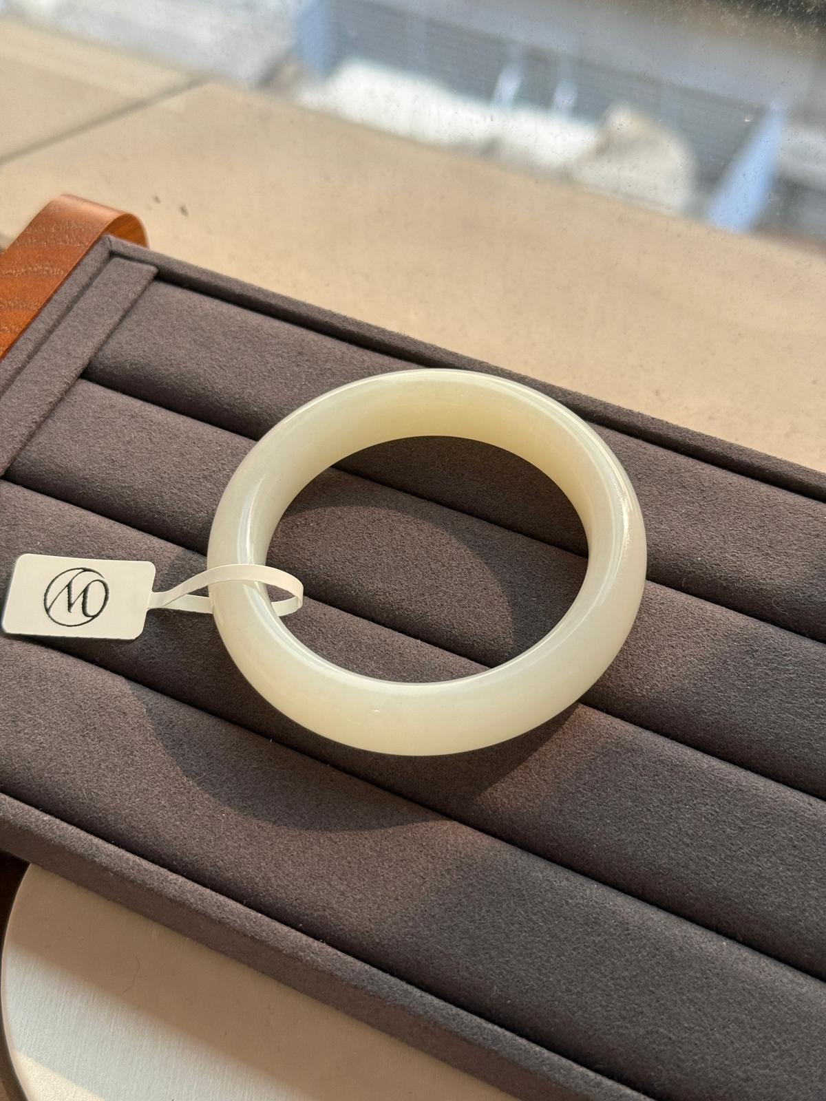 55.0mm Nephrite Mutton Fat White Bangle