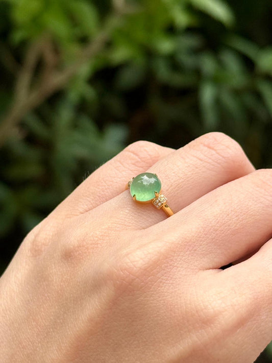 18K Glowy Vivid Apple Green Ring (EU47)