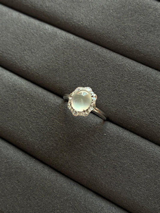 18K Whispering Bloom Ring (Icy Variety)