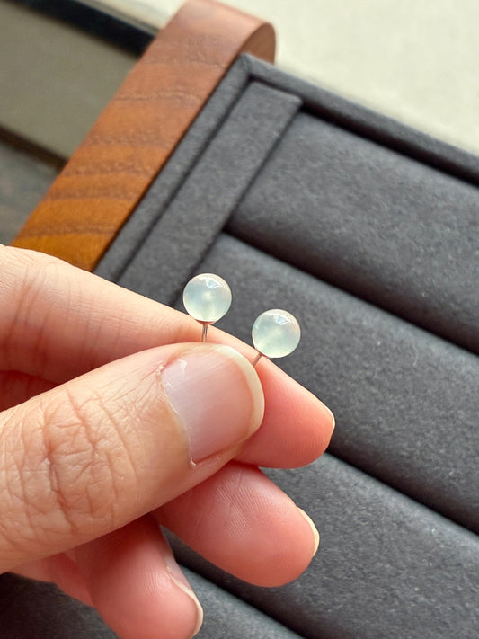 18K Icy Mini Lollipop Jadeite Studs (6.0mm)