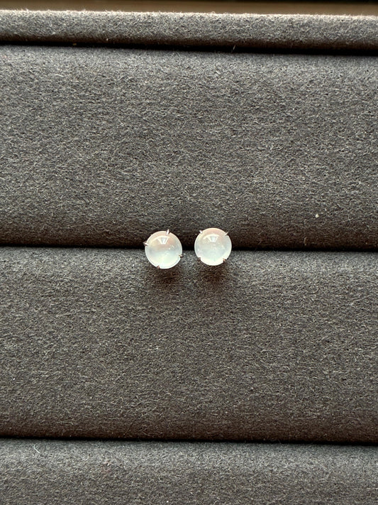 18K Glowy Cabochon Studs (5mm)