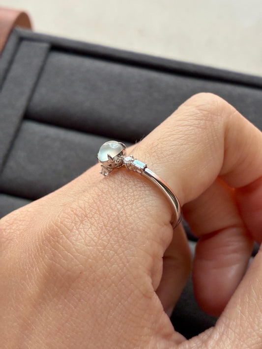 18K Minimalist Starlight Ring in White Gold