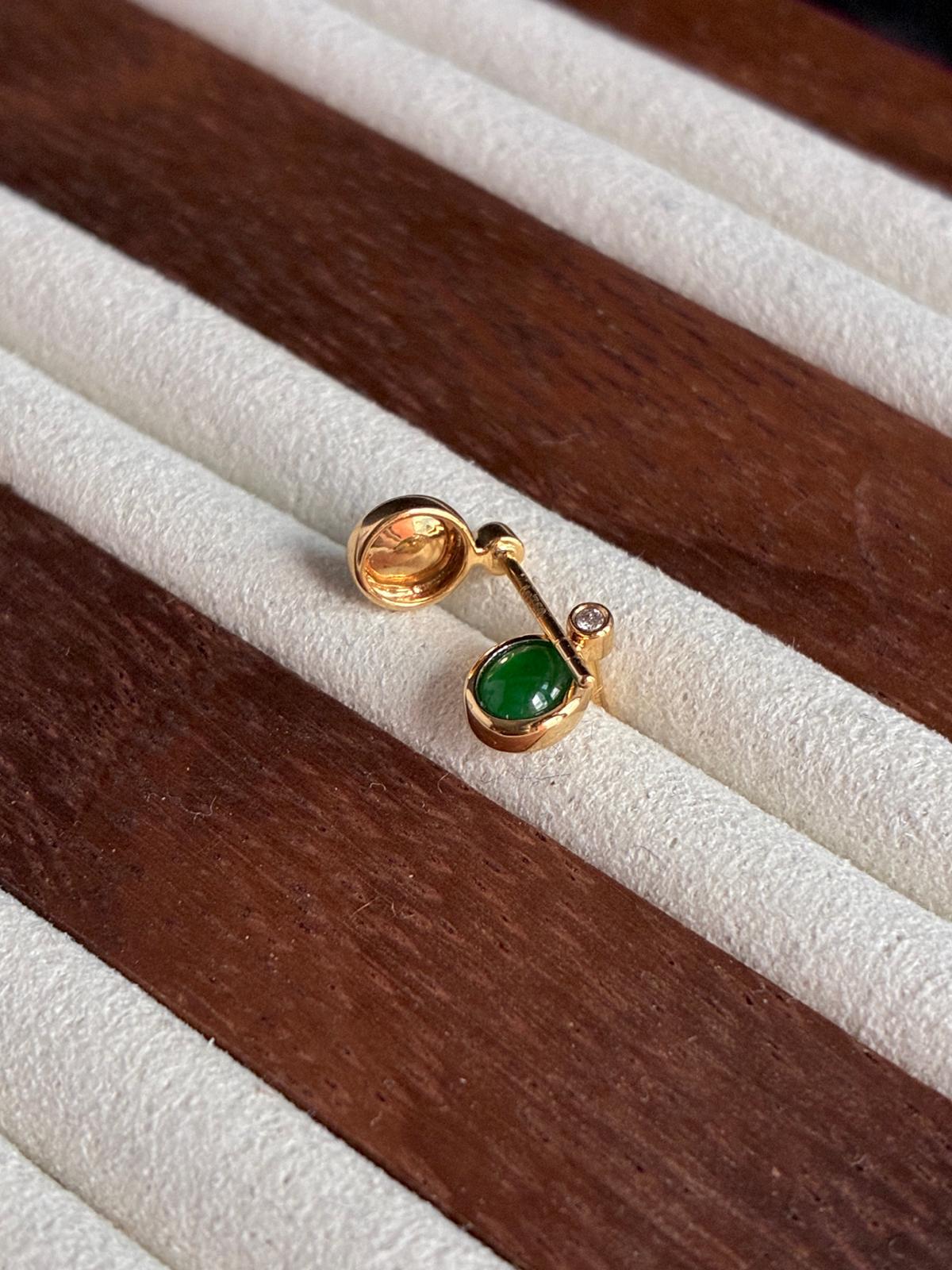 18K Spicy Green Mini Cabochon Earrings