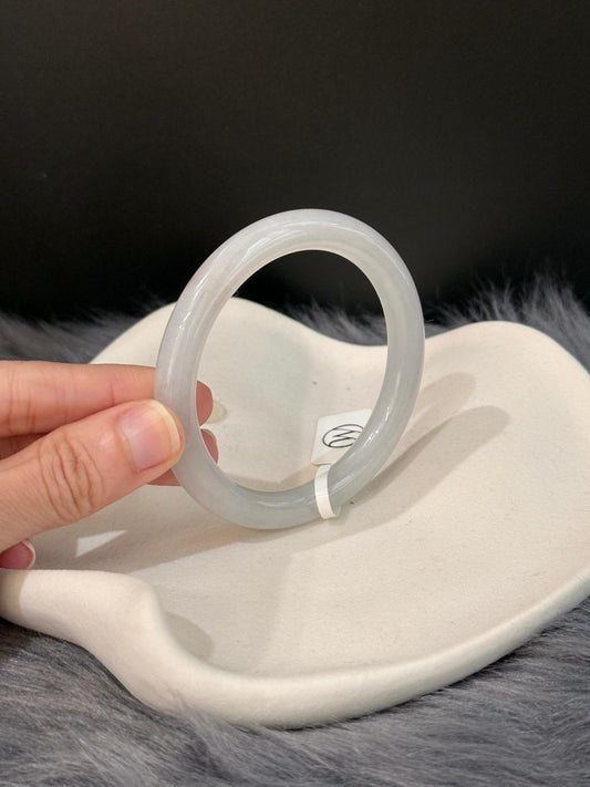 55.8mm Near White with Red Jadeite (Slim Cut)