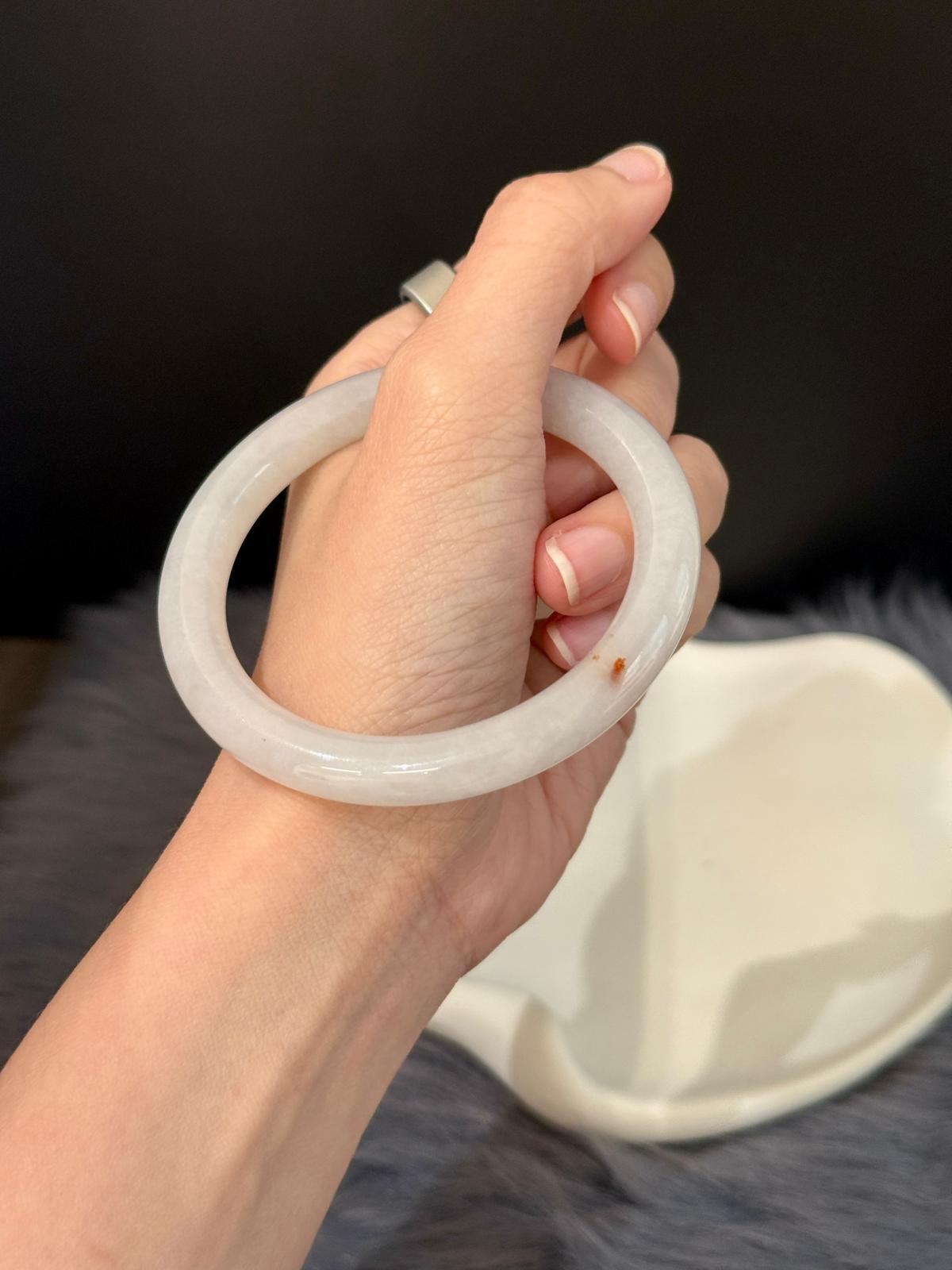 55.8mm Near White with Red Jadeite (Slim Cut)