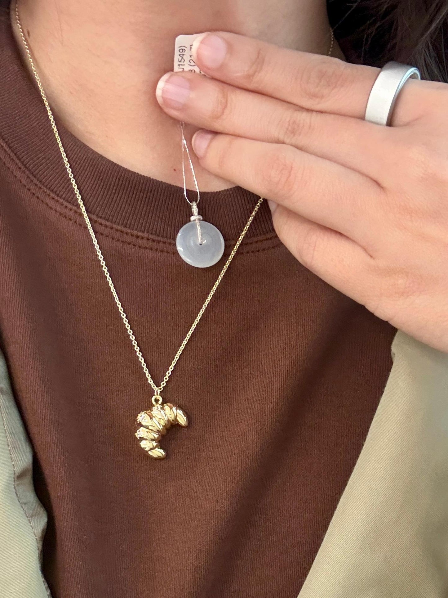18K Waxy Colorless Donut Pendant