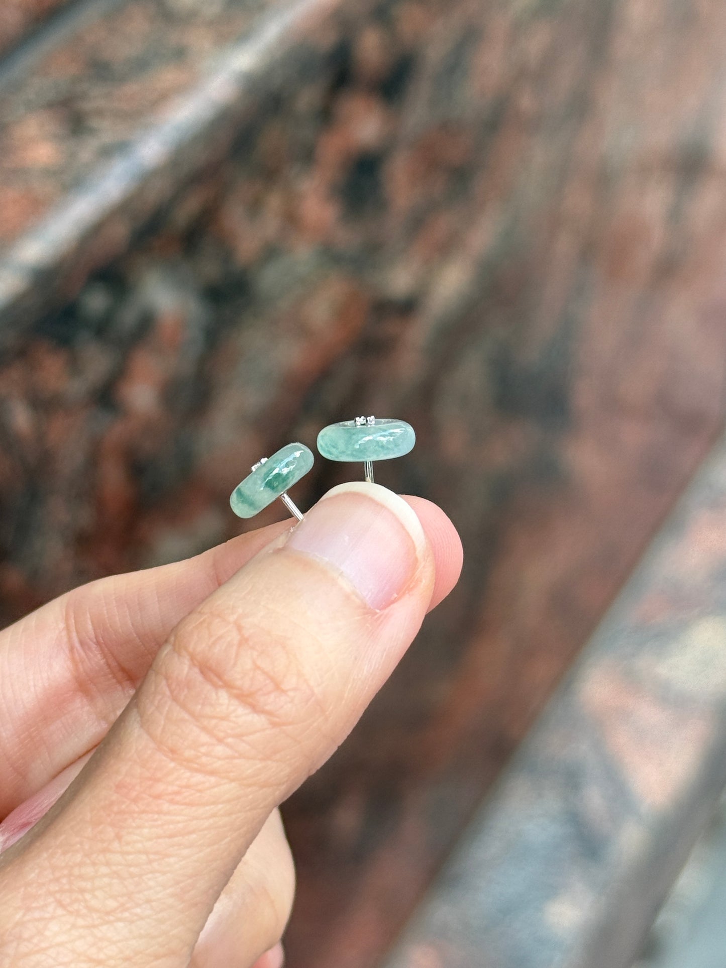 18K Piaohua Donut Earrings (Icy Variety)