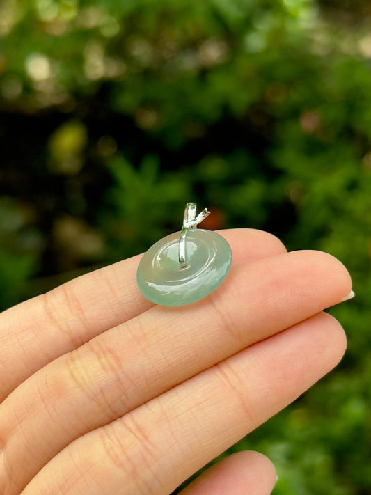 18K Icy Jelly Vivid Lake Green Donut Pendant