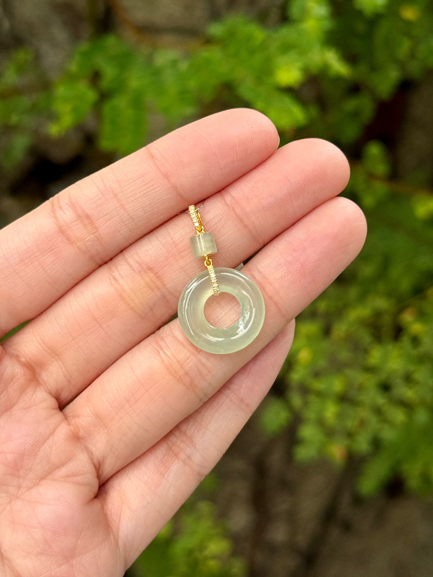 18K Glowy Light Green Bagel Pendant (WG & YG)