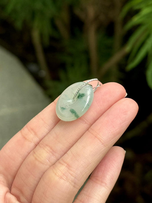 18K Icy Floral Donut Pendant (2cm)