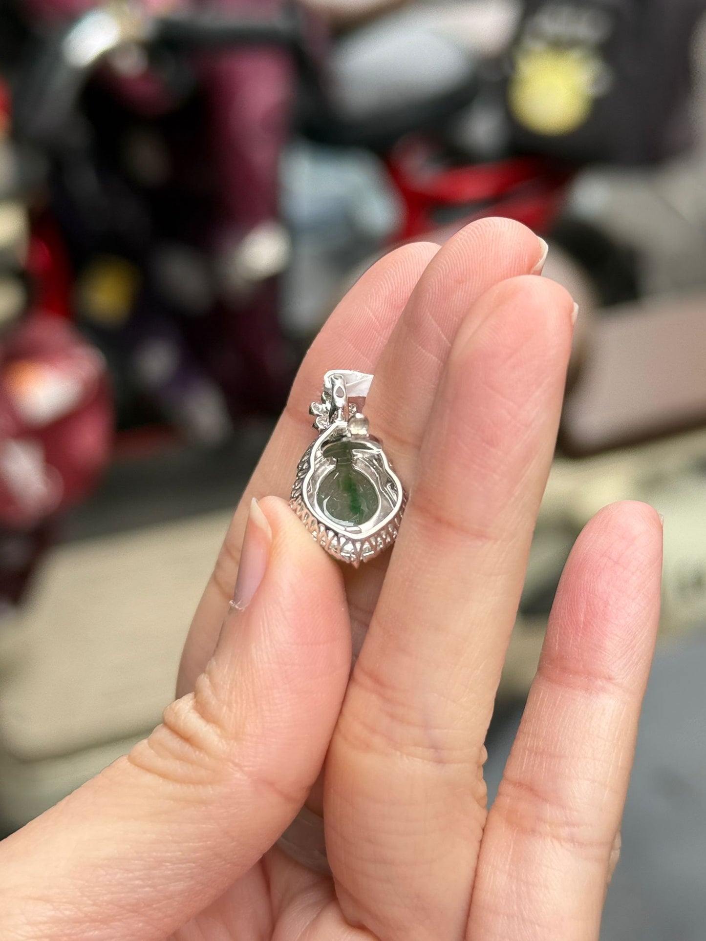 18K Icy Silky Green Hulu Pendant (Collector's Series)