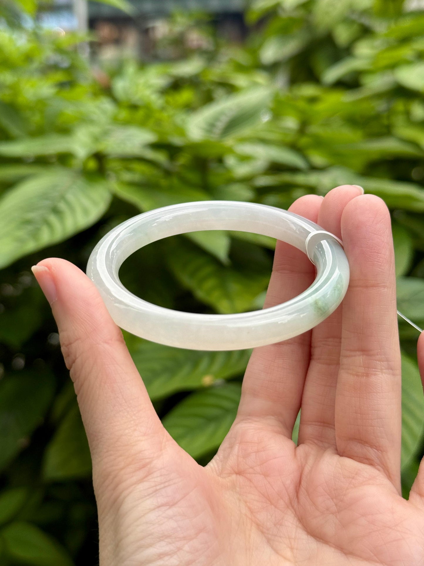 51.3mm Icy Snow White with Green