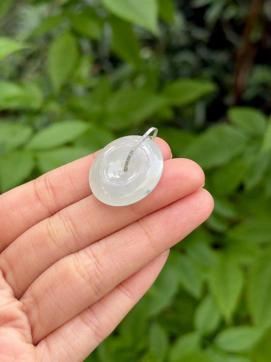 18K Icy White Floral Pendant (2.5cm)