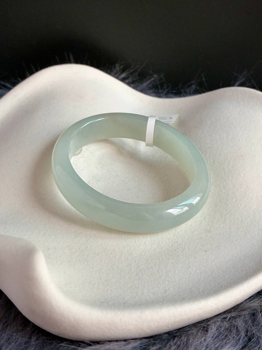 54.0mm Icy Jelly Faint Green Oval (Premium)