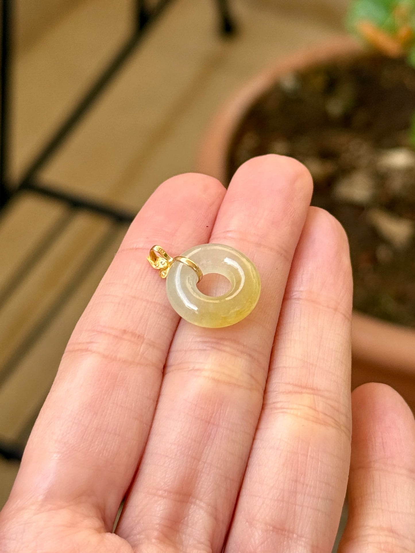 18K Icy Lemonade Yellow Donut Pendant