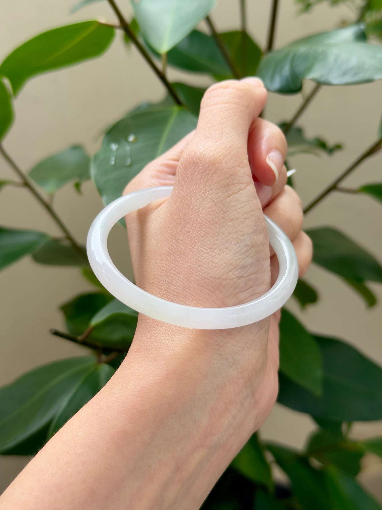 52.4mm Glowy White Ding Dang