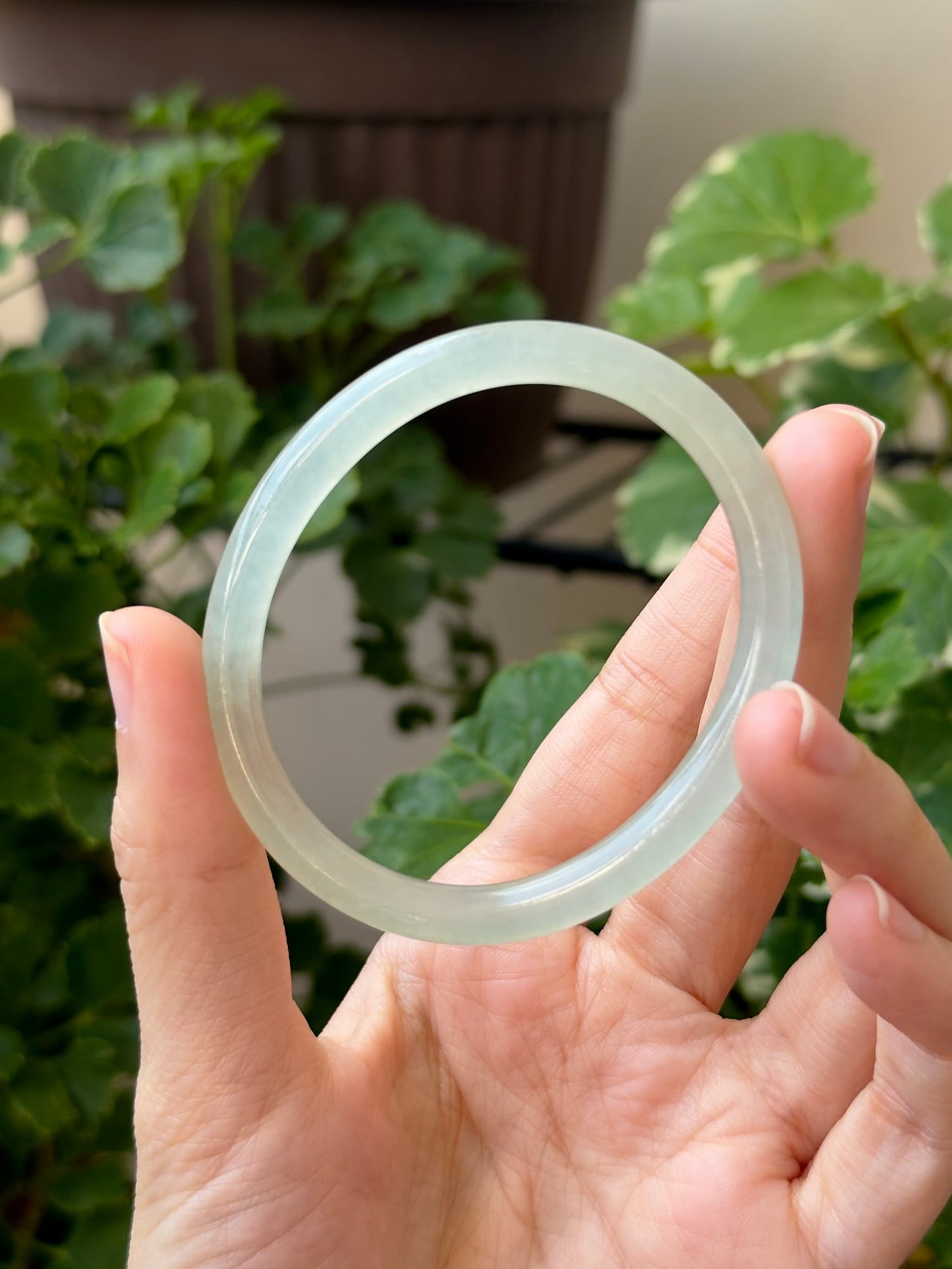 54.7mm Glowy Light Mint (Oval)