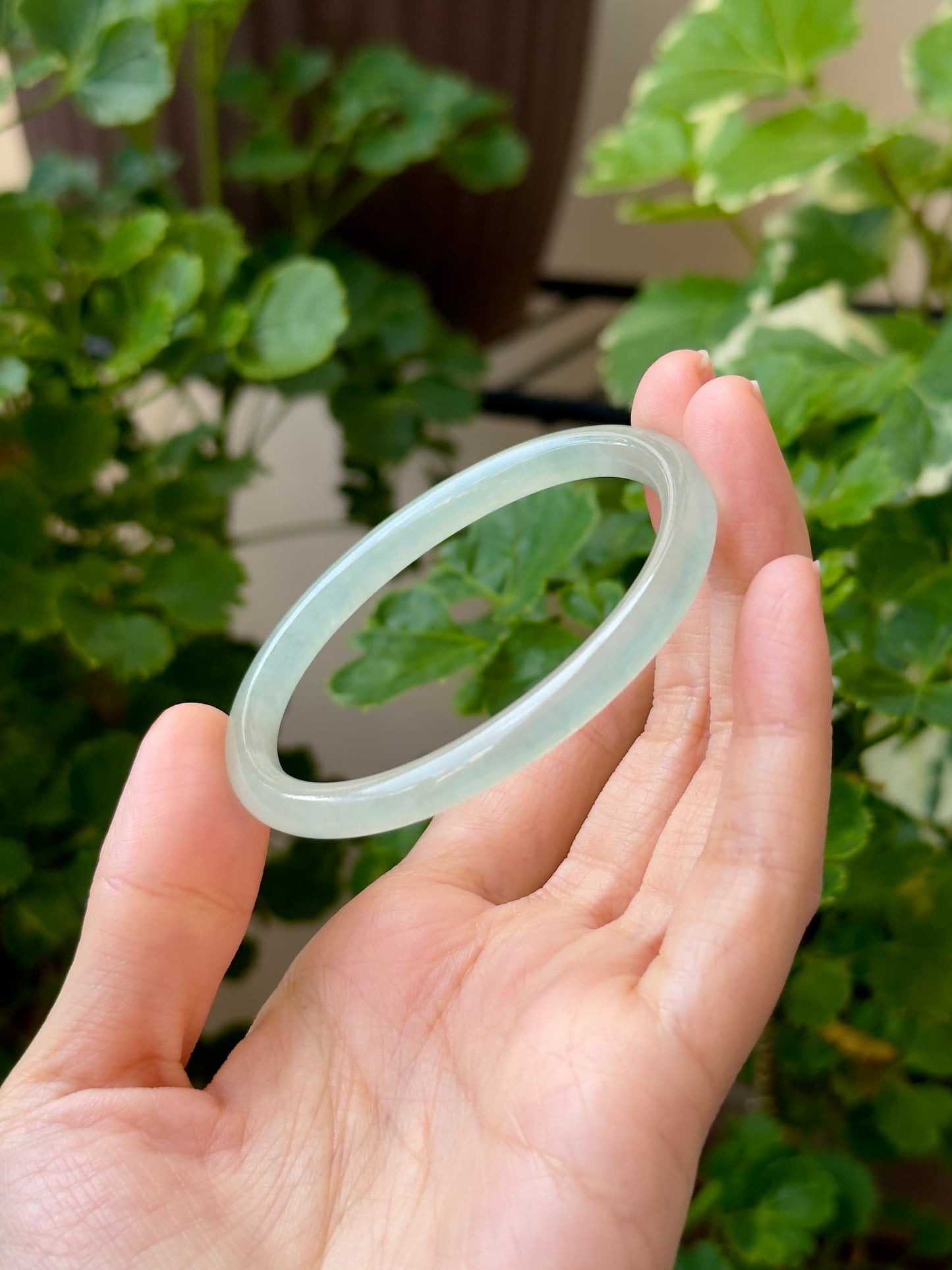 54.7mm Glowy Light Mint (Oval)
