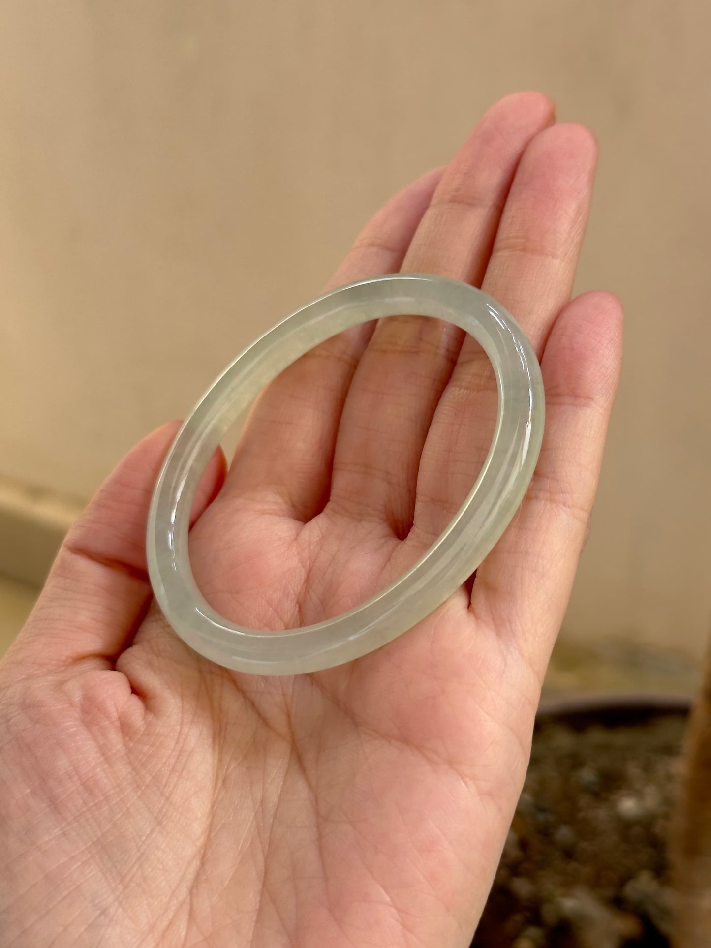 54.7mm Glowy Light Mint (Oval)