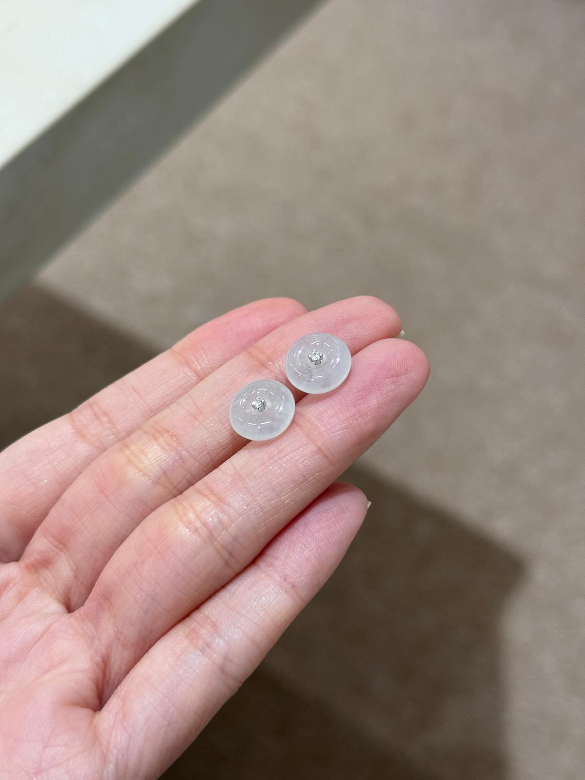 18K Icy Snow White Donut Earrings