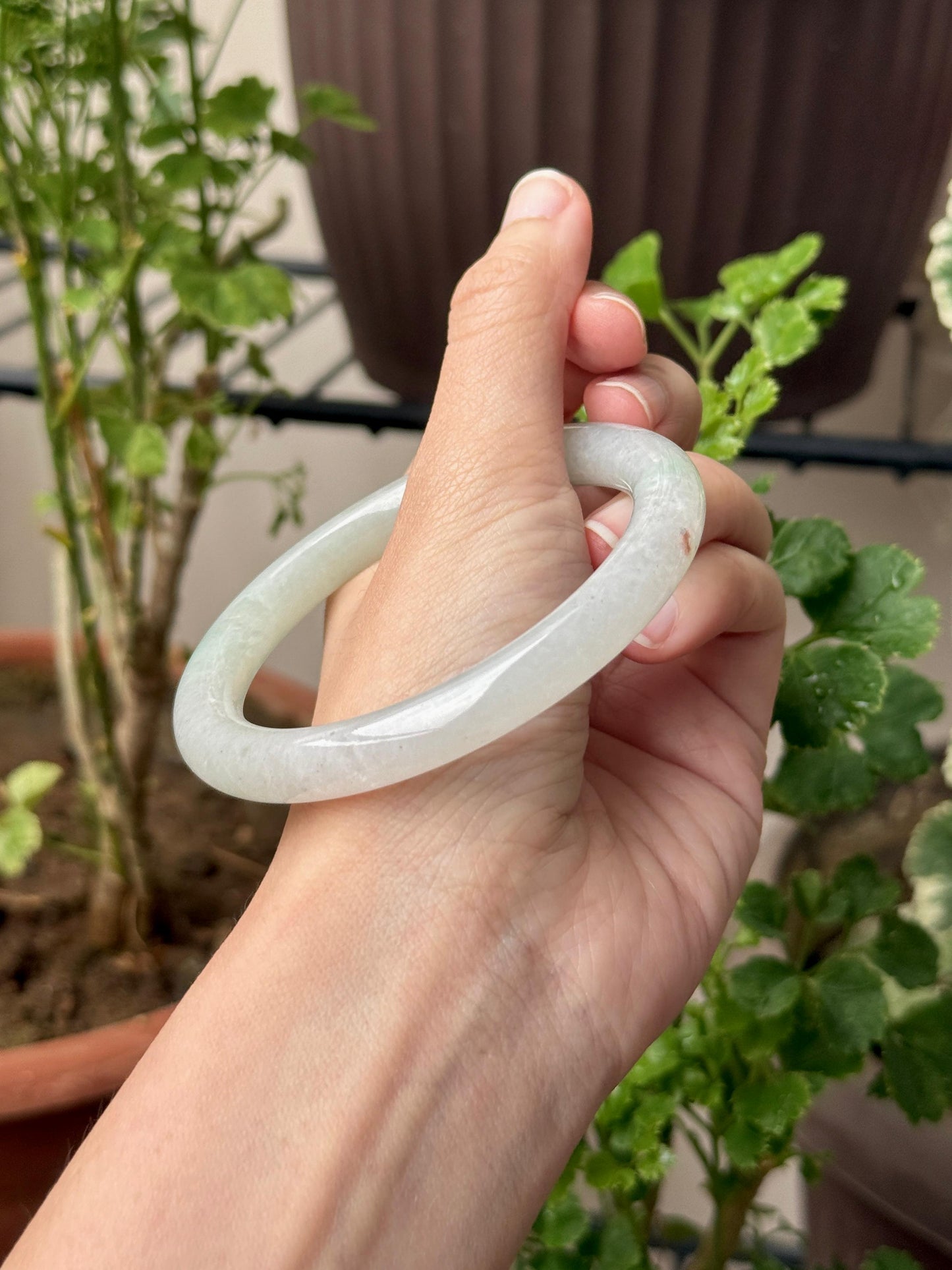 58mm Icy White with Sunny Green Dashes