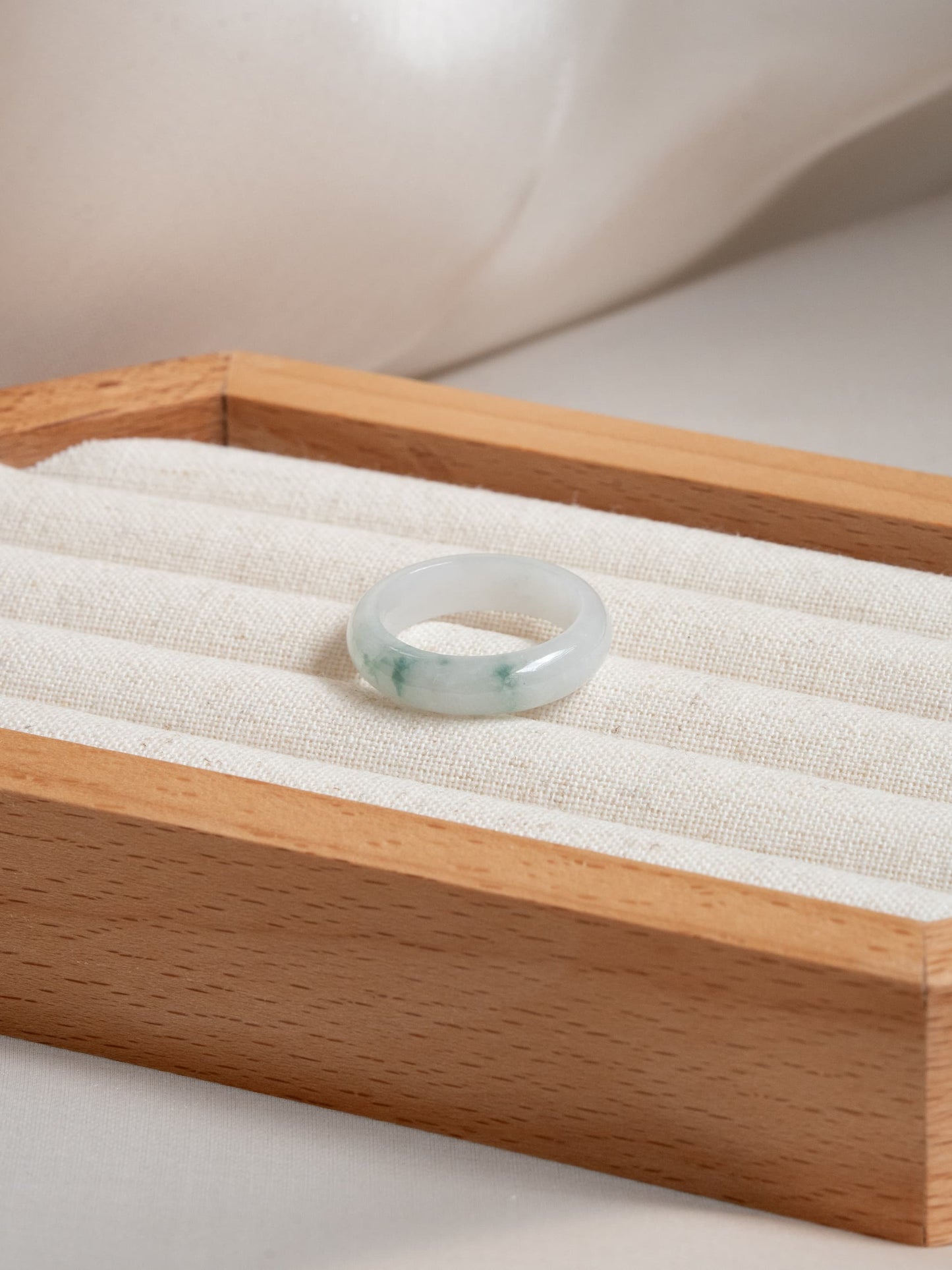 Icy Floating Flowers Ring Band (US9.5)