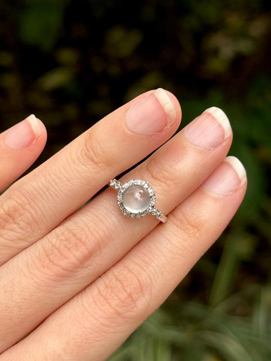 18K Sunburst Halo Ring (Glassy Variety)