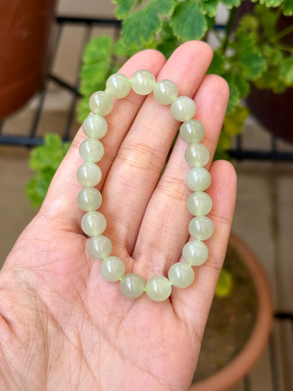 8.0mm Icy Nephrite Bracelet in Light Green