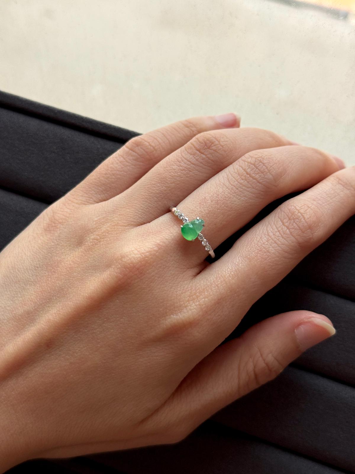 18K Icy Glowy Green Hulu Ring (Collector's Series)