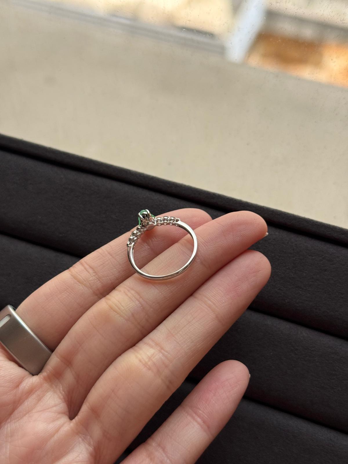 18K Icy Glowy Green Hulu Ring (Collector's Series)