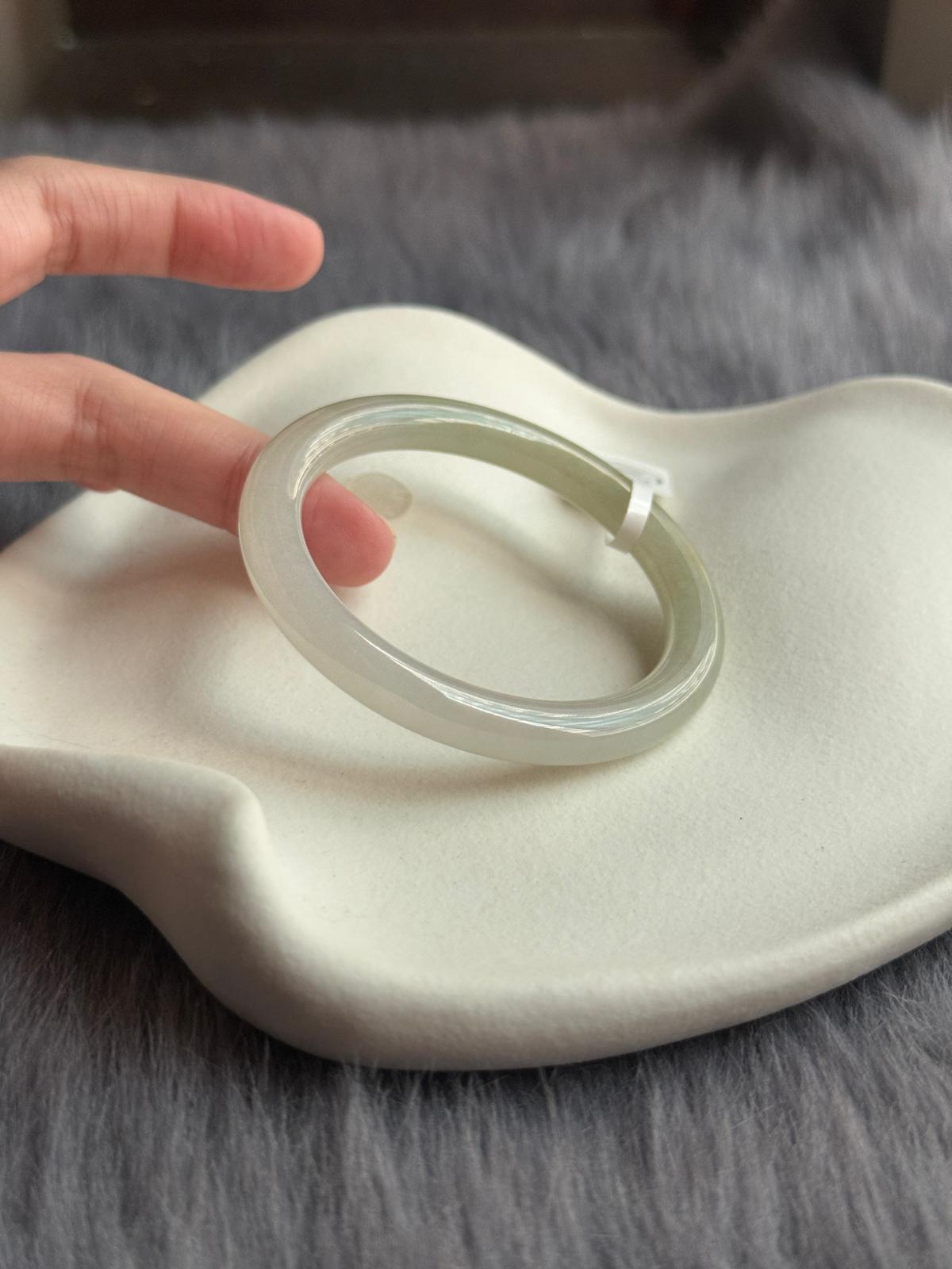 51.3mm Gradient Sage Green