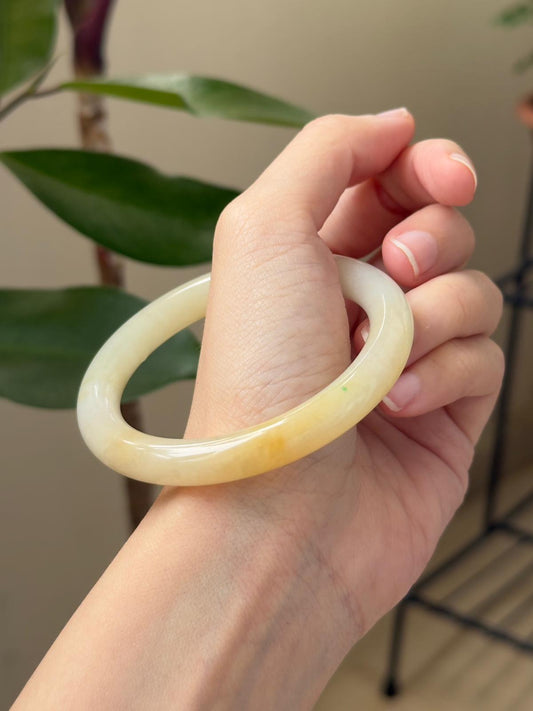 53.6mm Light Honey Yellow with Green (Rare!)