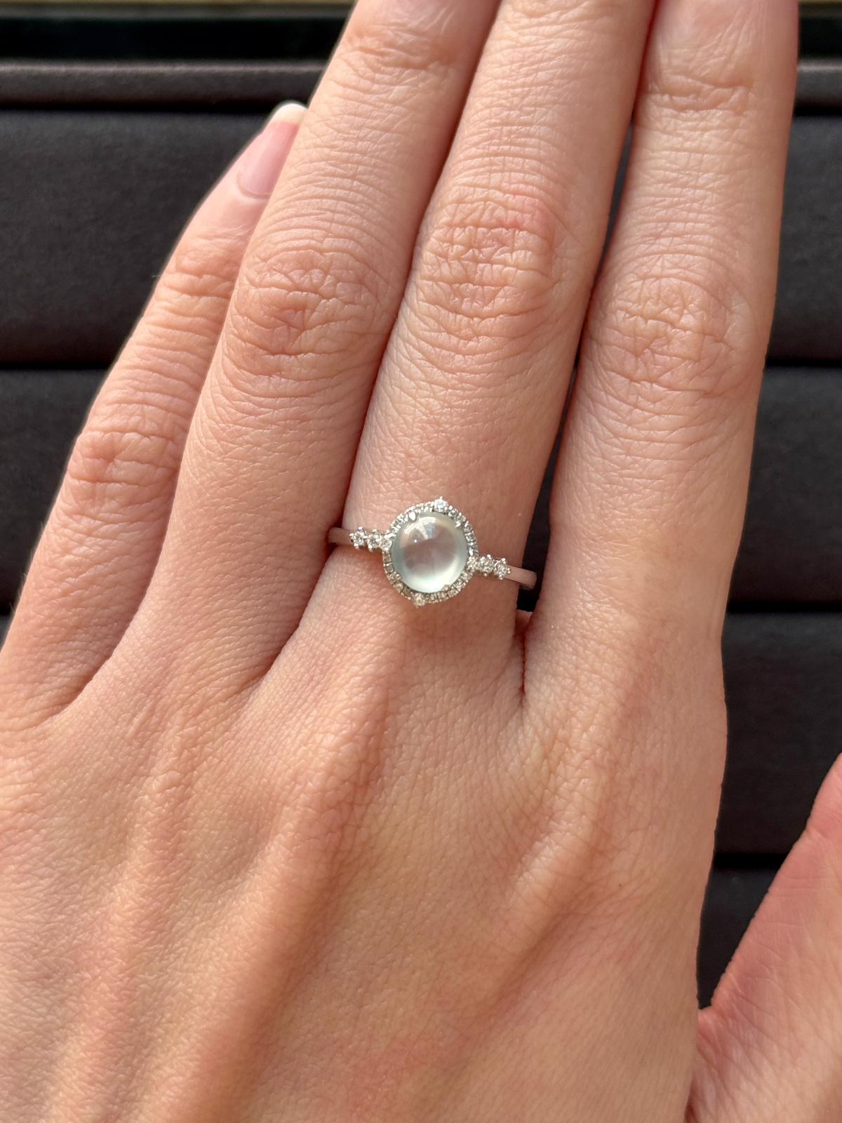 18K Sunburst Halo Ring (Glassy Variety)