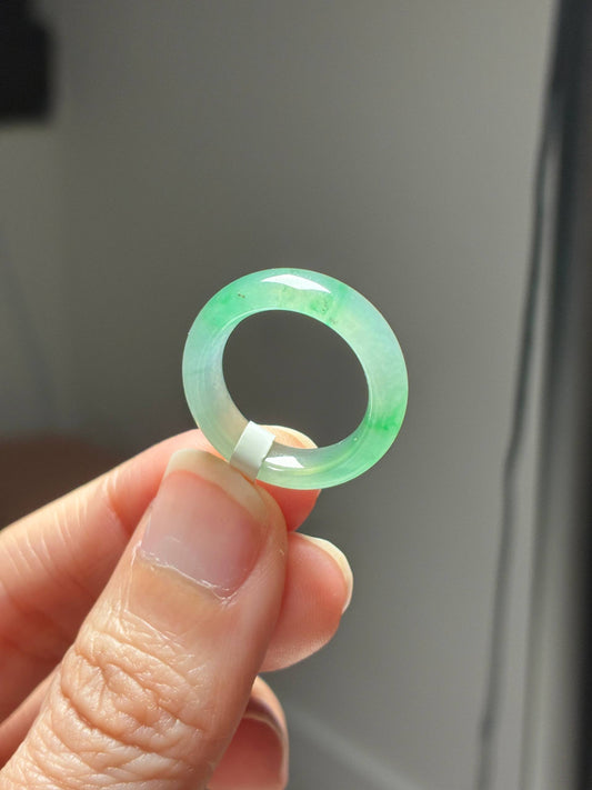 15.0mm Glowy Sunny Green Abacus Ring (Premium)