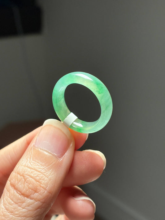 16.1mm Glowy Sunny Green Abacus Ring (Premium)