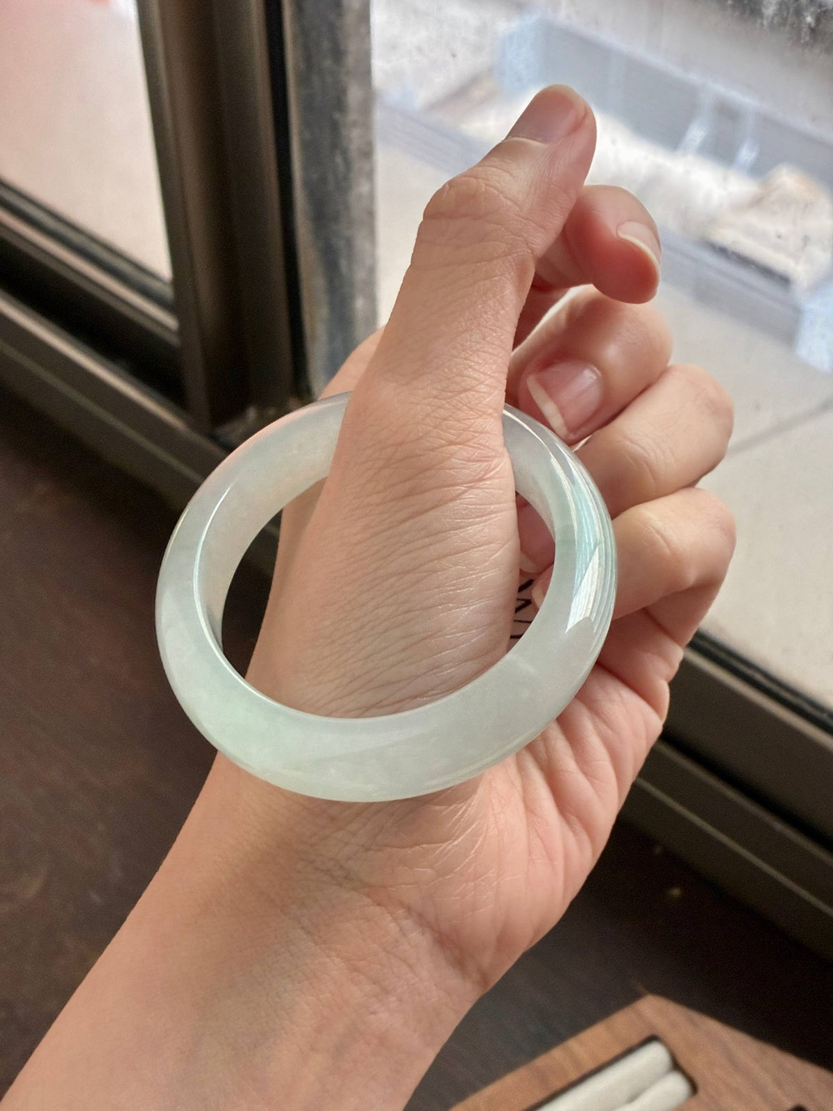 53.3mm Icy White Floral Oval (Premium!)