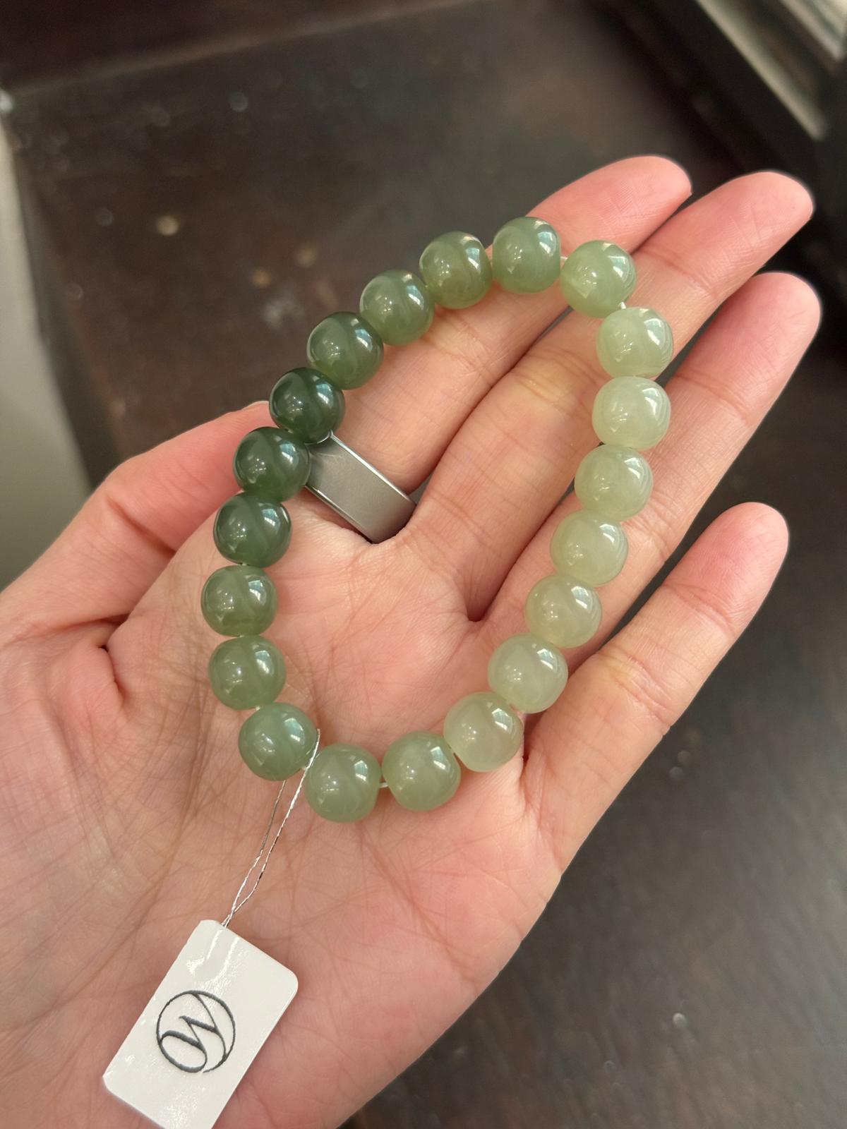 10mm Nephrite Jade Gradient Barrel Bracelet