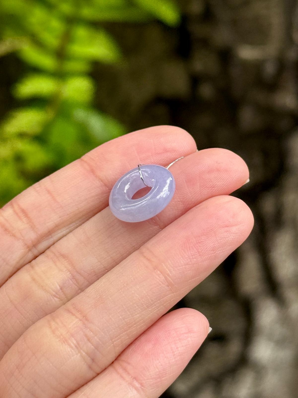 Icy Red-hued Lavender Bagel Jadeite