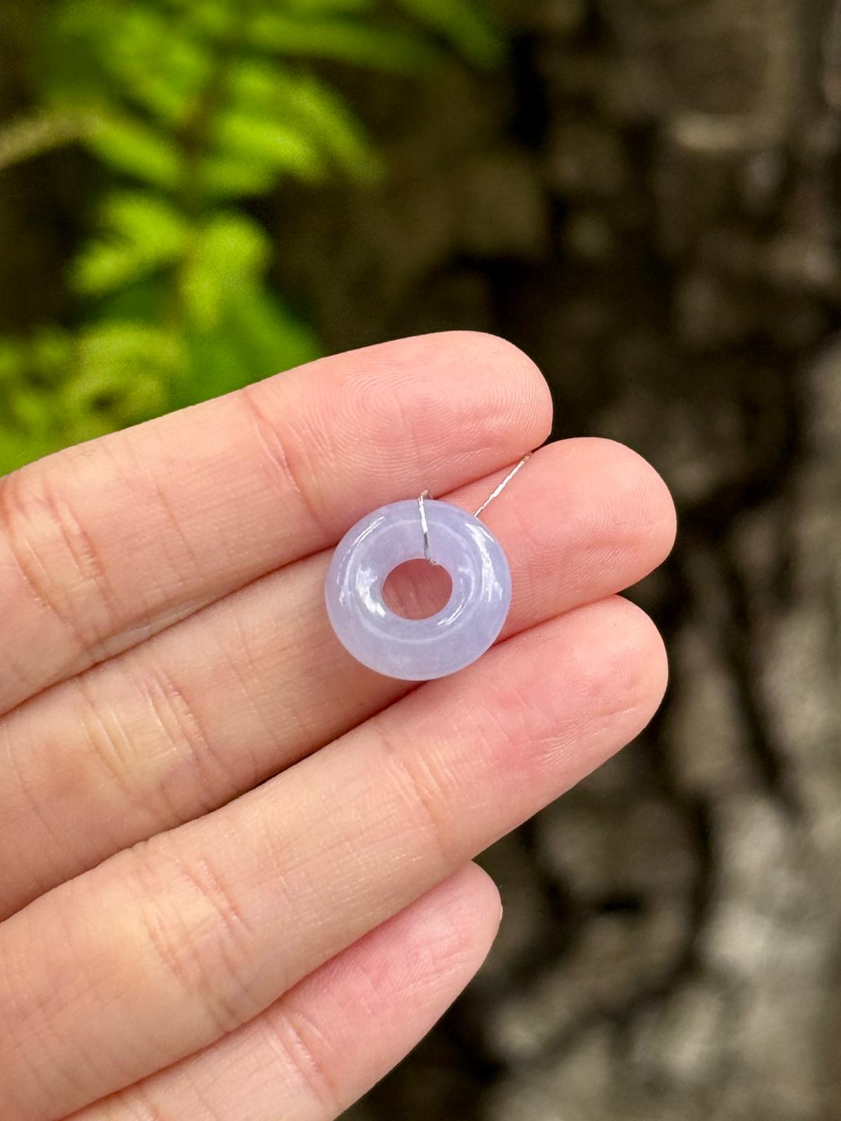 Icy Red-hued Lavender Bagel Jadeite