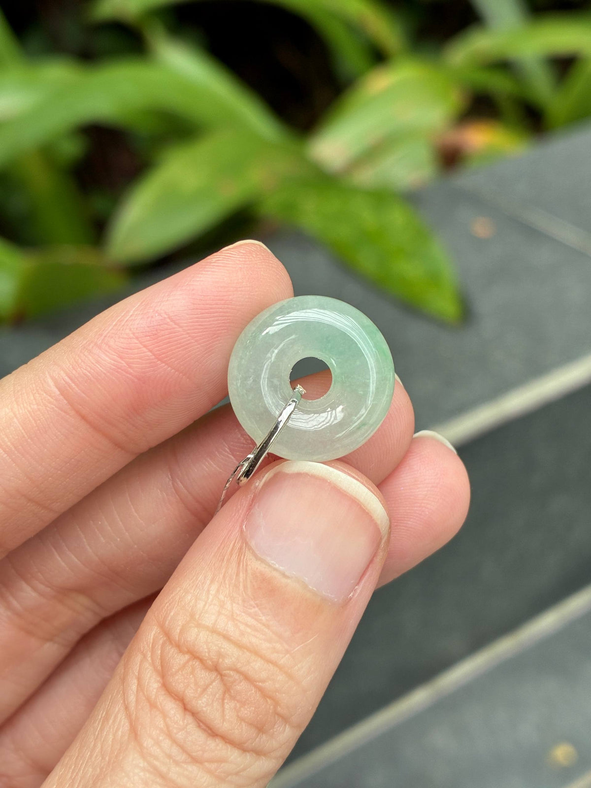 18K Icy Faint Green Small Bagel Pendant